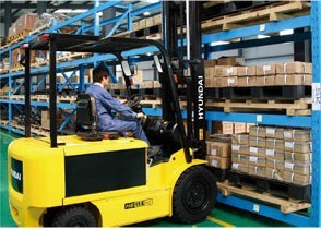 現(xiàn)代叉車HB30新品上市，超長質(zhì)保